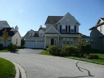 612 Geneva Ct photo 1