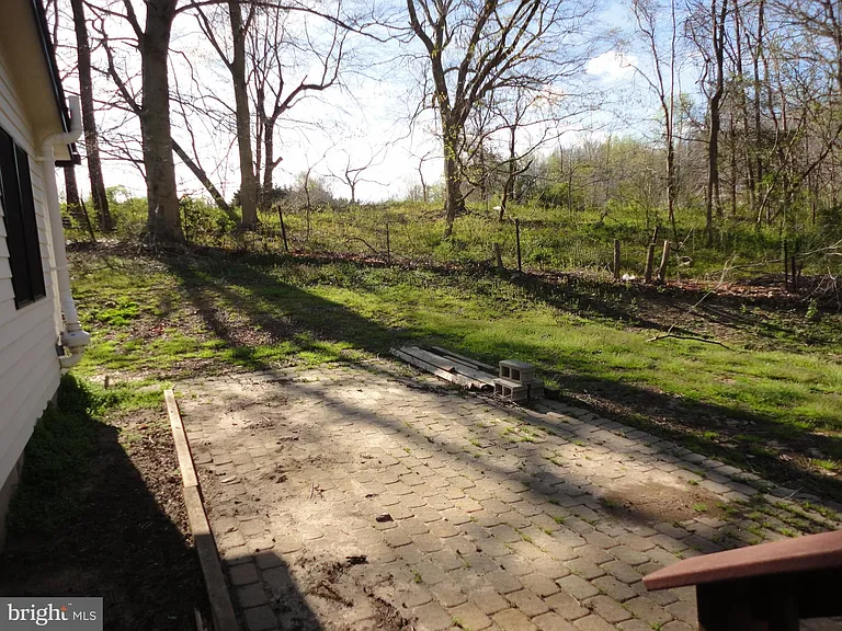 814 Rustic Ln — Photo 11