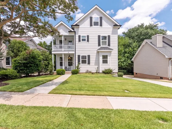 13 E Tallulah Dr, Greenville, SC 29605