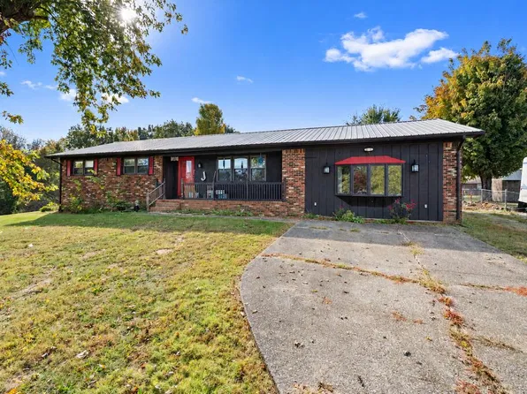 185 Rolling Hills Dr, Slaughters, KY 42456