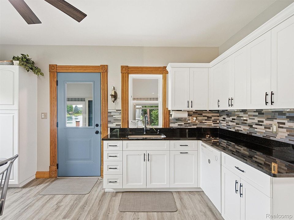 53633 Chesterfield Rd, photo 21