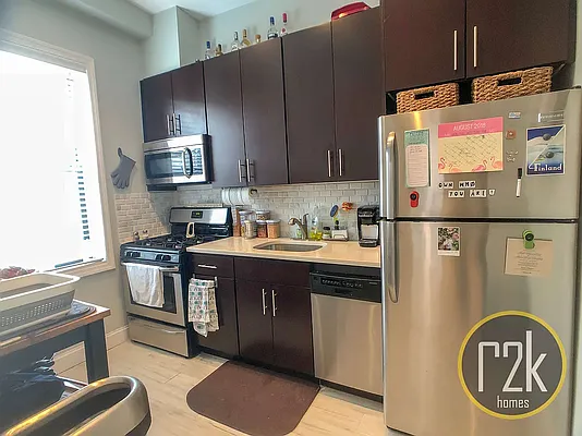 Rented by Realty 2000 Corp | media 16