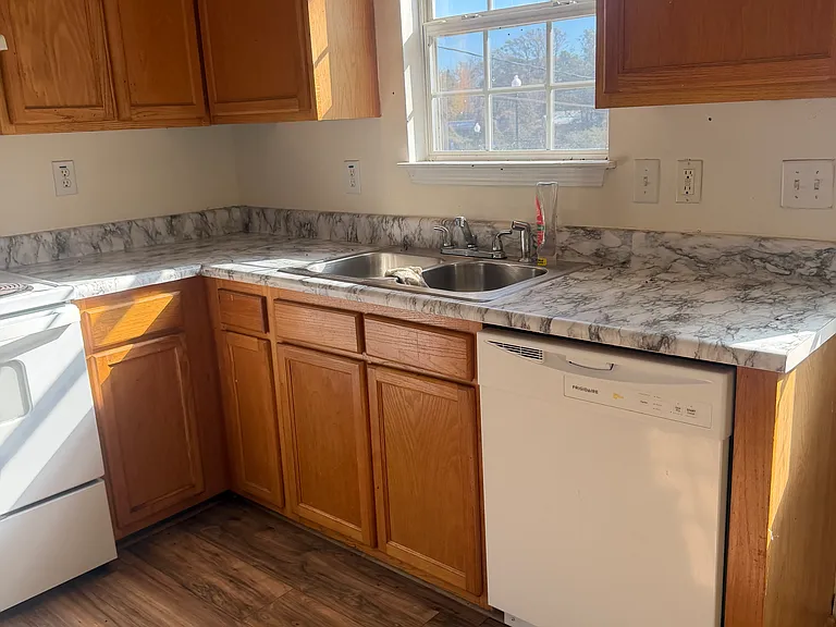 605 Old Town Rd #A — Photo 27