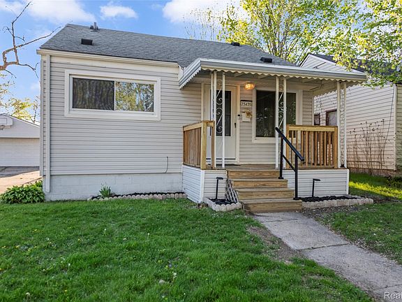 3rd image of 23435 Vance Ave