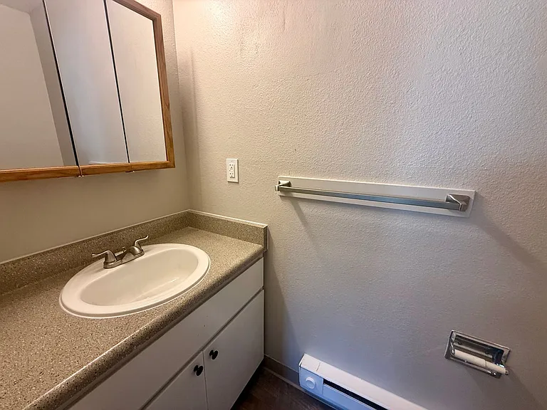 3027 S Orchard St W — Photo 14