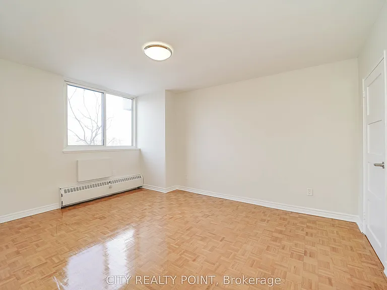 10 Shallmar Blvd #510 — Photo 8