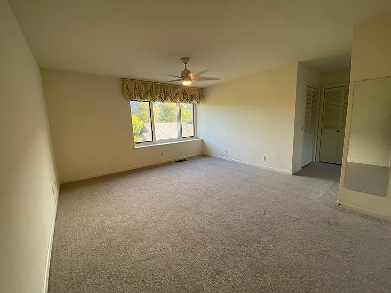 104 White Oaks Ln — Photo 14
