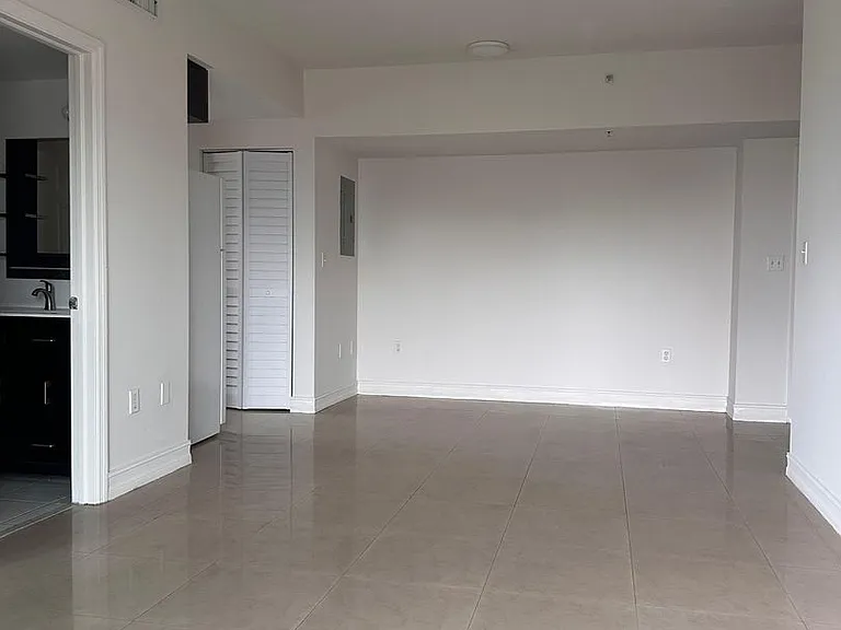 Vista del Rio Apartments — Photo 24