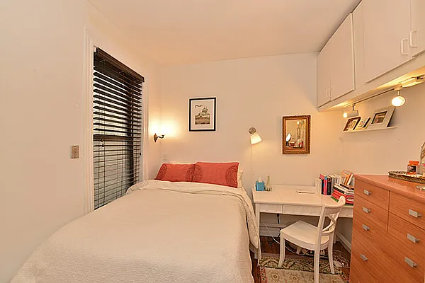 Sold by Portrait Realty | media 16