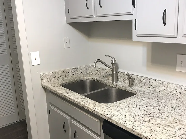 515 Basswood Ave #K110 — Photo 14