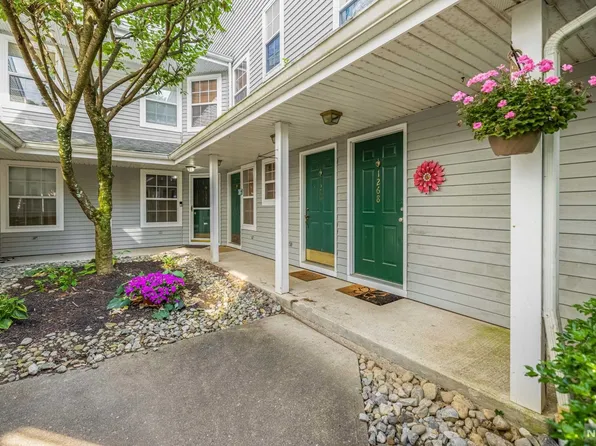 1268 Paddington Rd, Mahwah, NJ 07430