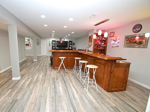 Finished Basement!  With a beautiful custom Bar.