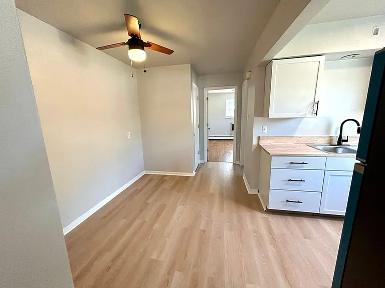 1597 Summit Rd #2 — Photo 4