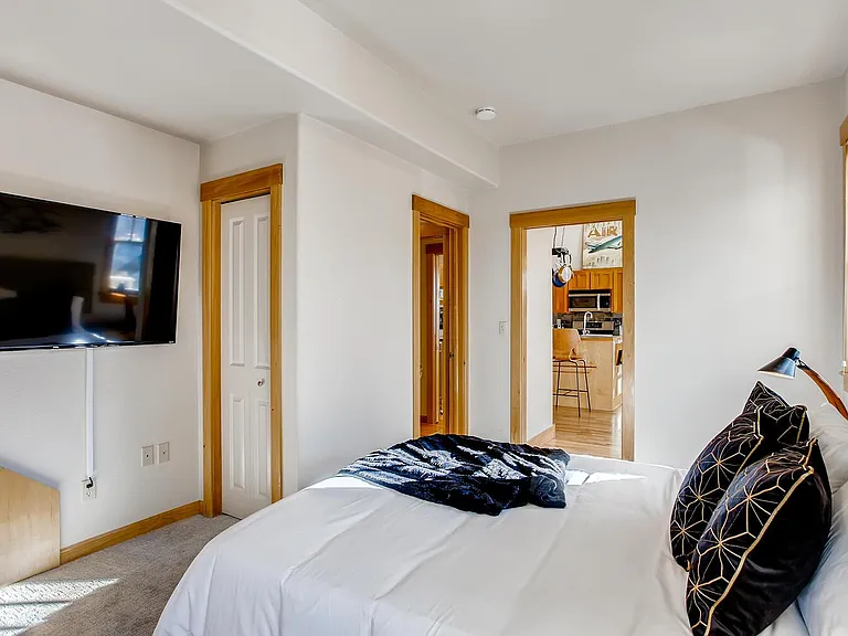 415 Mason Ct #5-A — Photo 11