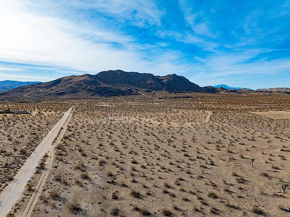 3rd image of 3432 Saddleback Rd