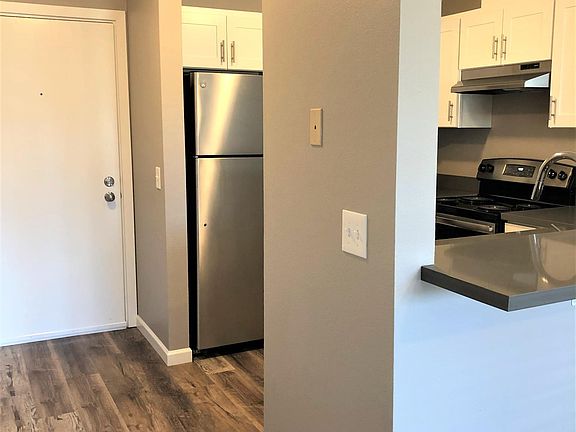 3rd image of 226 6th St APT 108