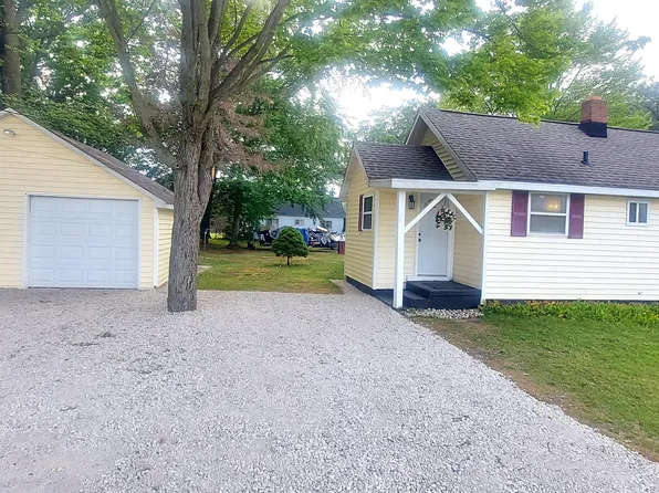 1809 Lindberg Dr, Muskegon, MI 49441