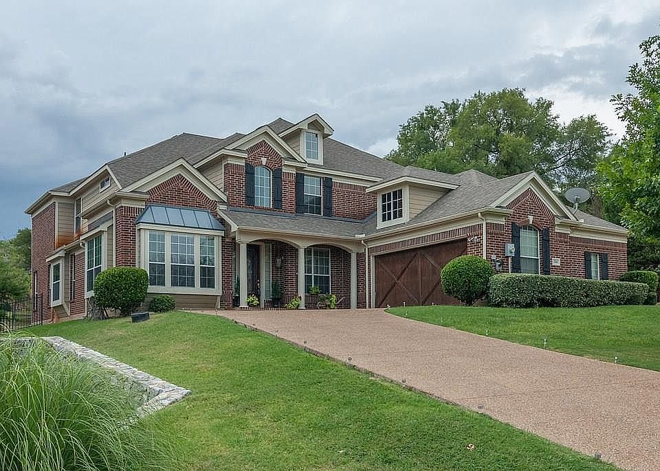 1st image of 2766 Fountain View Blvd