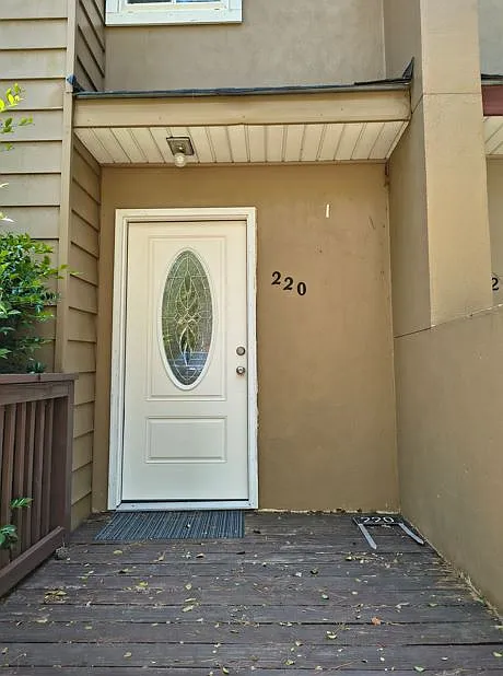 2 bed, 2.5 bath, $1,350 — Photo 1
