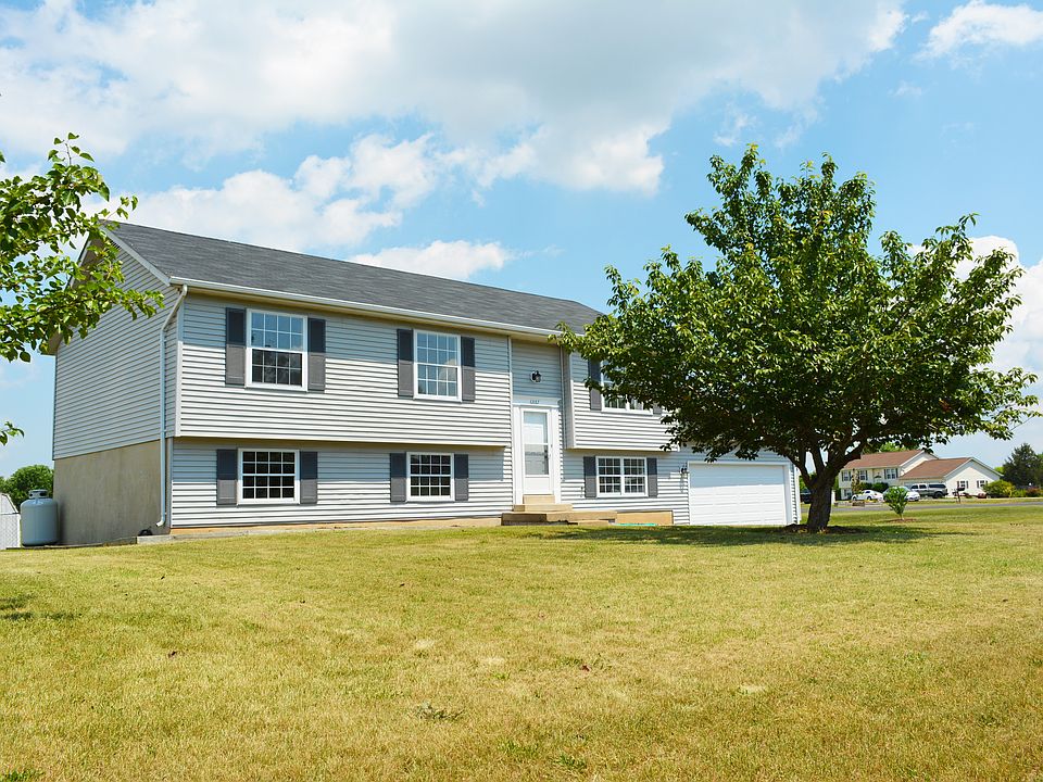 1st image of 6887 Maplewood Dr