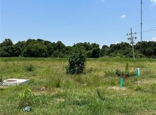 121 Holmes Blvd, Gretna, LA 70056