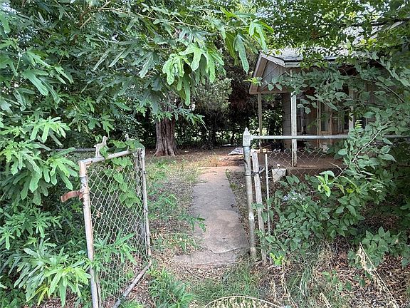 4th image of 1615 E Lincoln Ave Lot 5-8