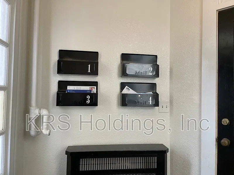 1 bed, 1.0 bath, $1,100 — Photo 4