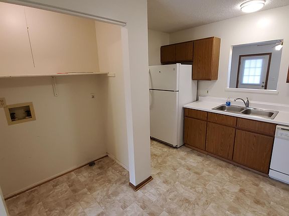 4th image of 830 E Prairie Hill Dr APT D