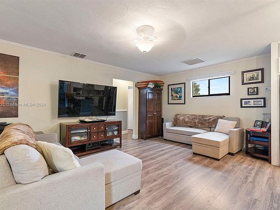 2nd image of 12 Crossings Cir APT E