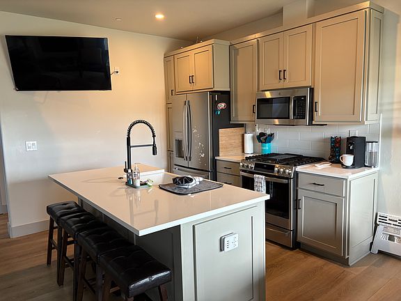 5th image of 113 Eagle Ridge Dr