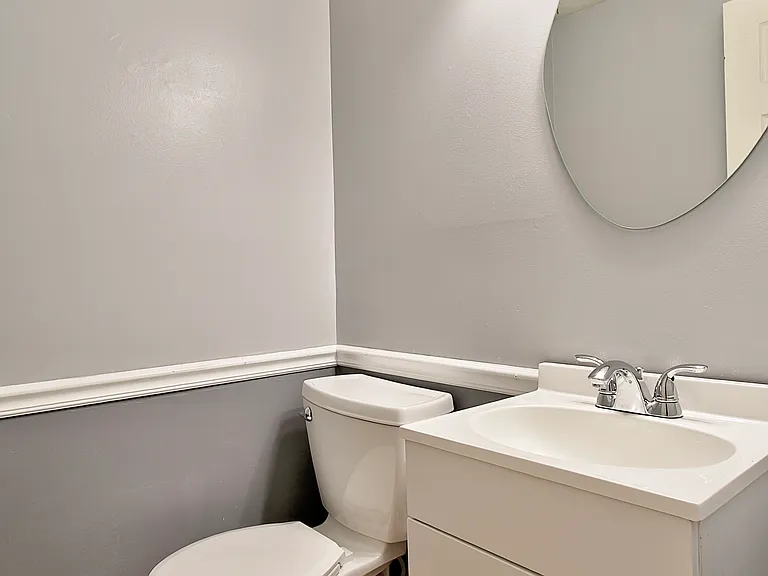 464 Vancover Ct — Photo 3