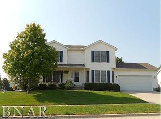 13 Chesterfield Ct, Bloomington, IL
