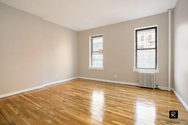 Rented by R New York | media 23