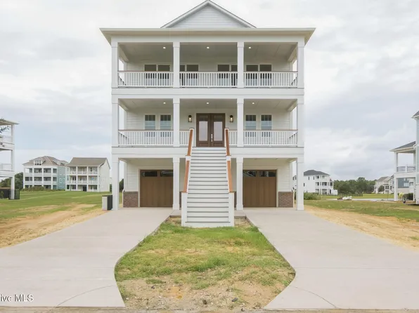 742 Cannonsgate Drive, Newport, NC 28570