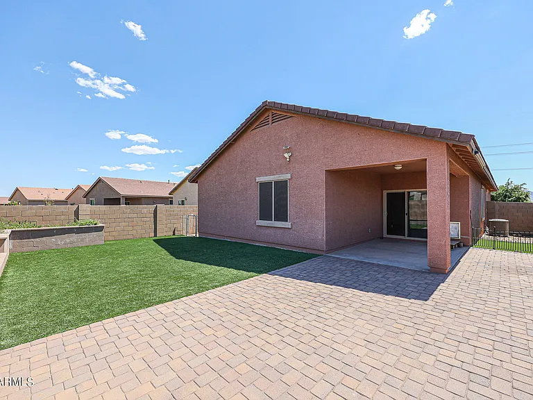 7009 S 78th Dr — Photo 29