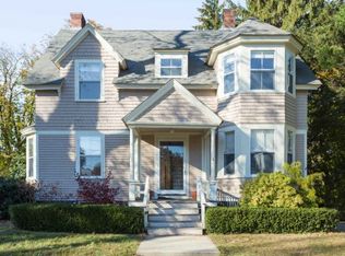 3 Oliver St, New Castle, NH 03854