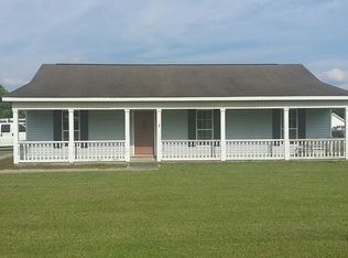 28 Ridgewood Dr, Ray City, GA 31645