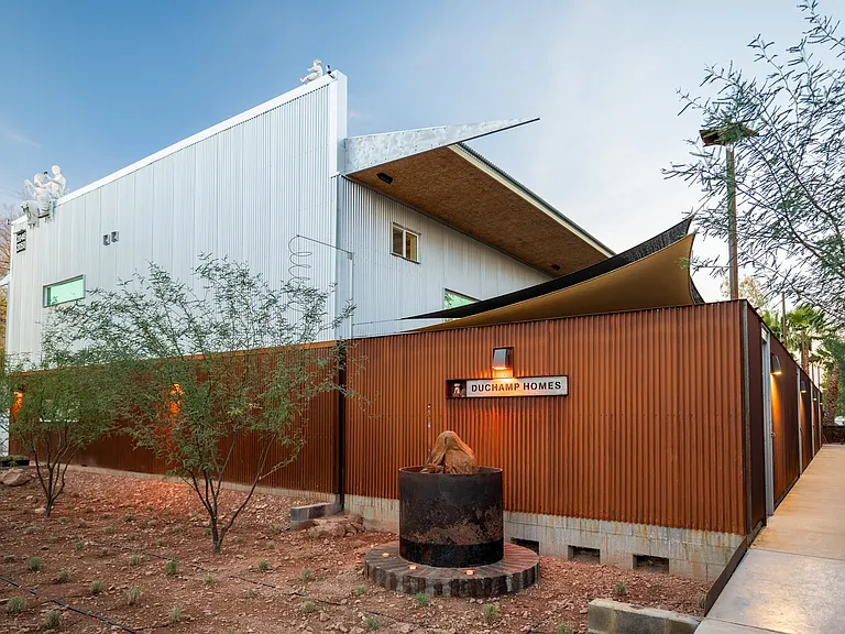 2047 S Hammond Dr — Photo 20
