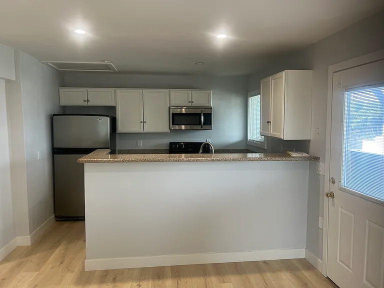 111 Cedar Ave #3 — Photo 10