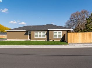 902 E McKenzie Ave, Hermiston, OR 97838