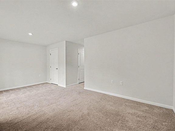 5th image of 6626 Pathfinder Way