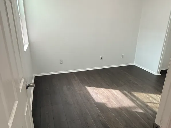 675 Suncup Cir #1, Hemet, CA 92543