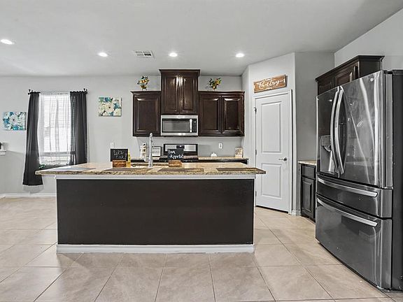 2nd image of 11205 NW 95th Ter