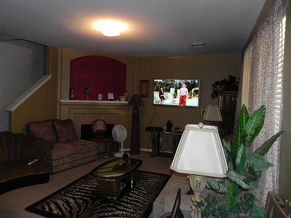  Another angel of the living room