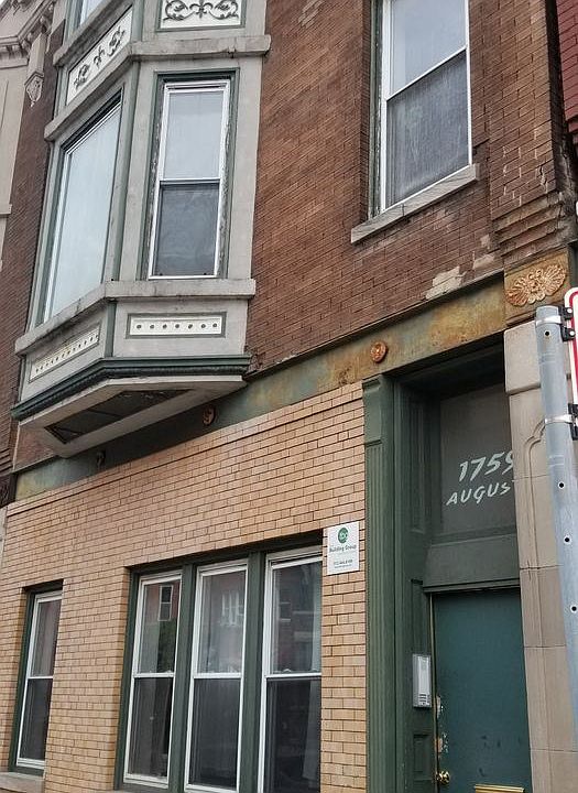 1st image of 1759 W Augusta Blvd #1