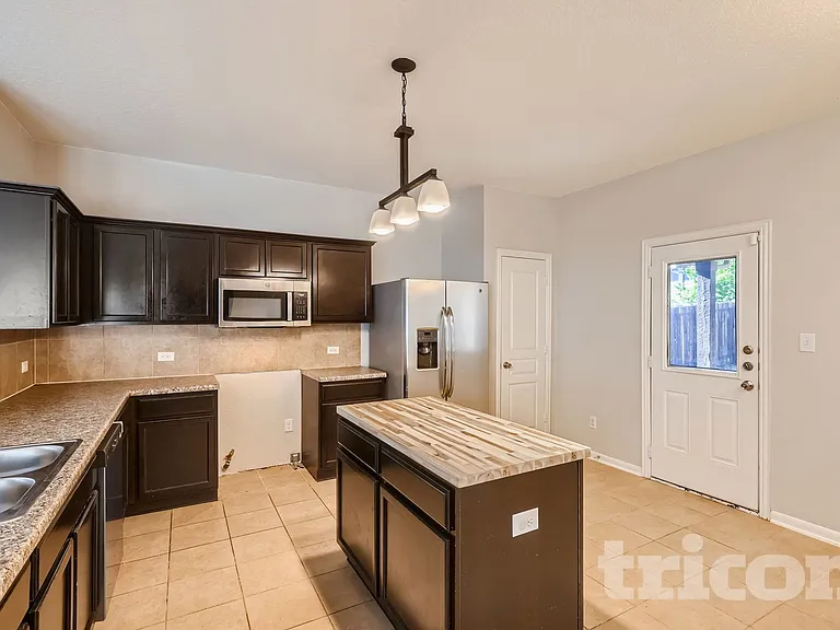 8819 Olmstead Park — Photo 3