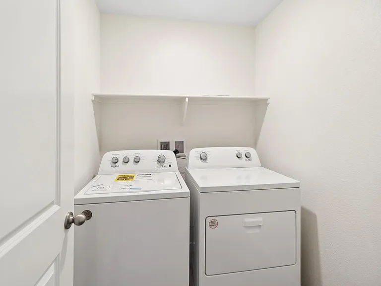 Creekside Townhomes Laundry Room