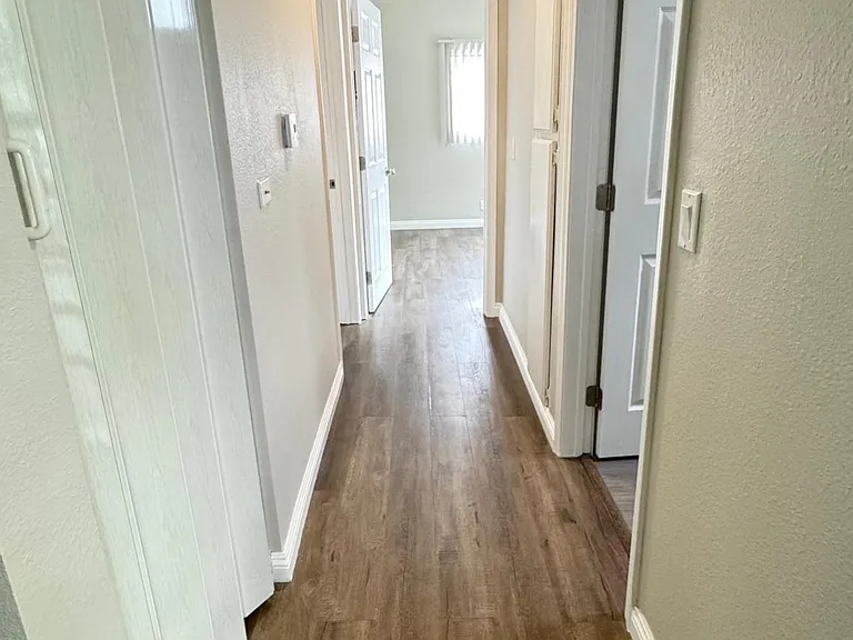 12303 Moorpark St #104 — Photo 14