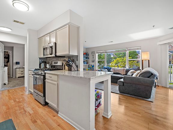 3rd image of 316 56th St Unit 103