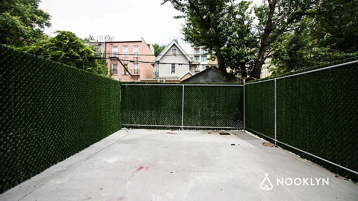 Rented by Nooklyn NYC LLC | media 8
